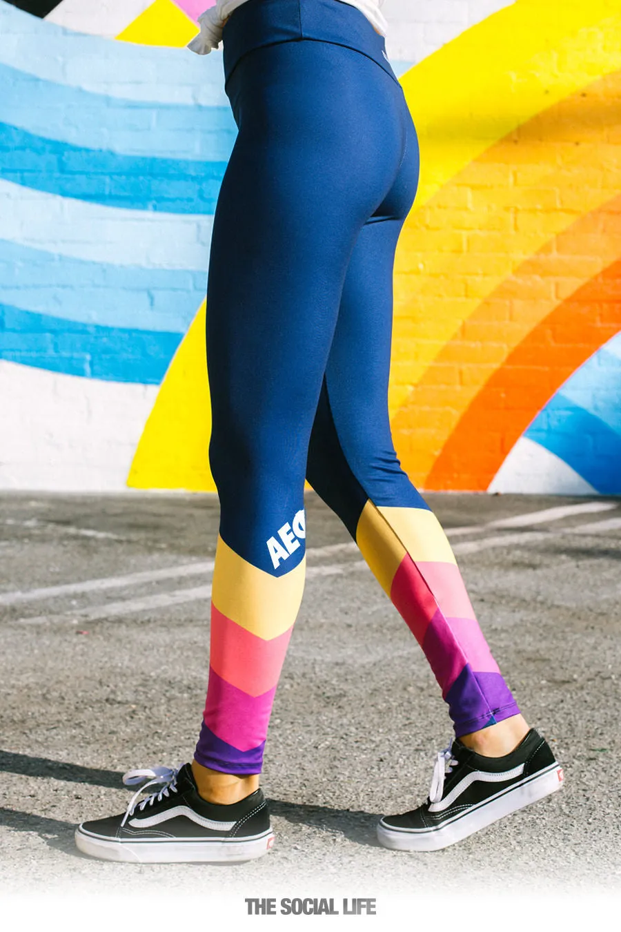 Alpha Epsilon Phi Retro Leggings