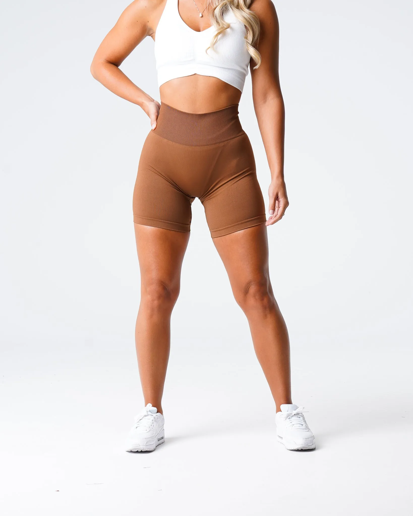 Caramel Solid Seamless Shorts