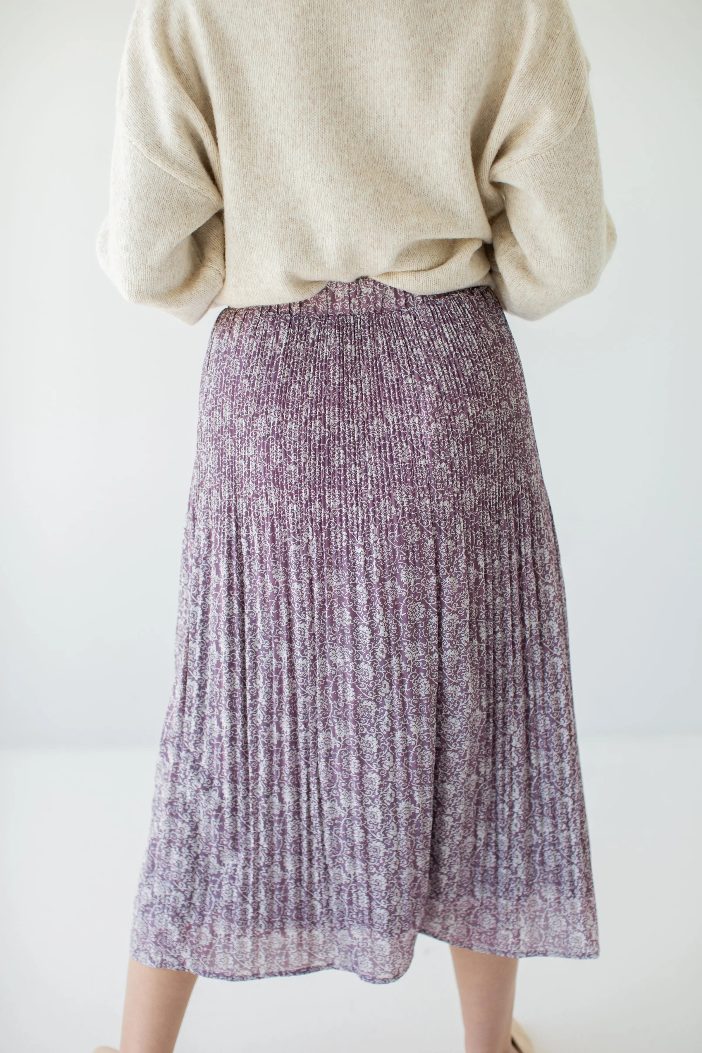 'Destinee' Paisley Pleated Midi Skirt in Mauve