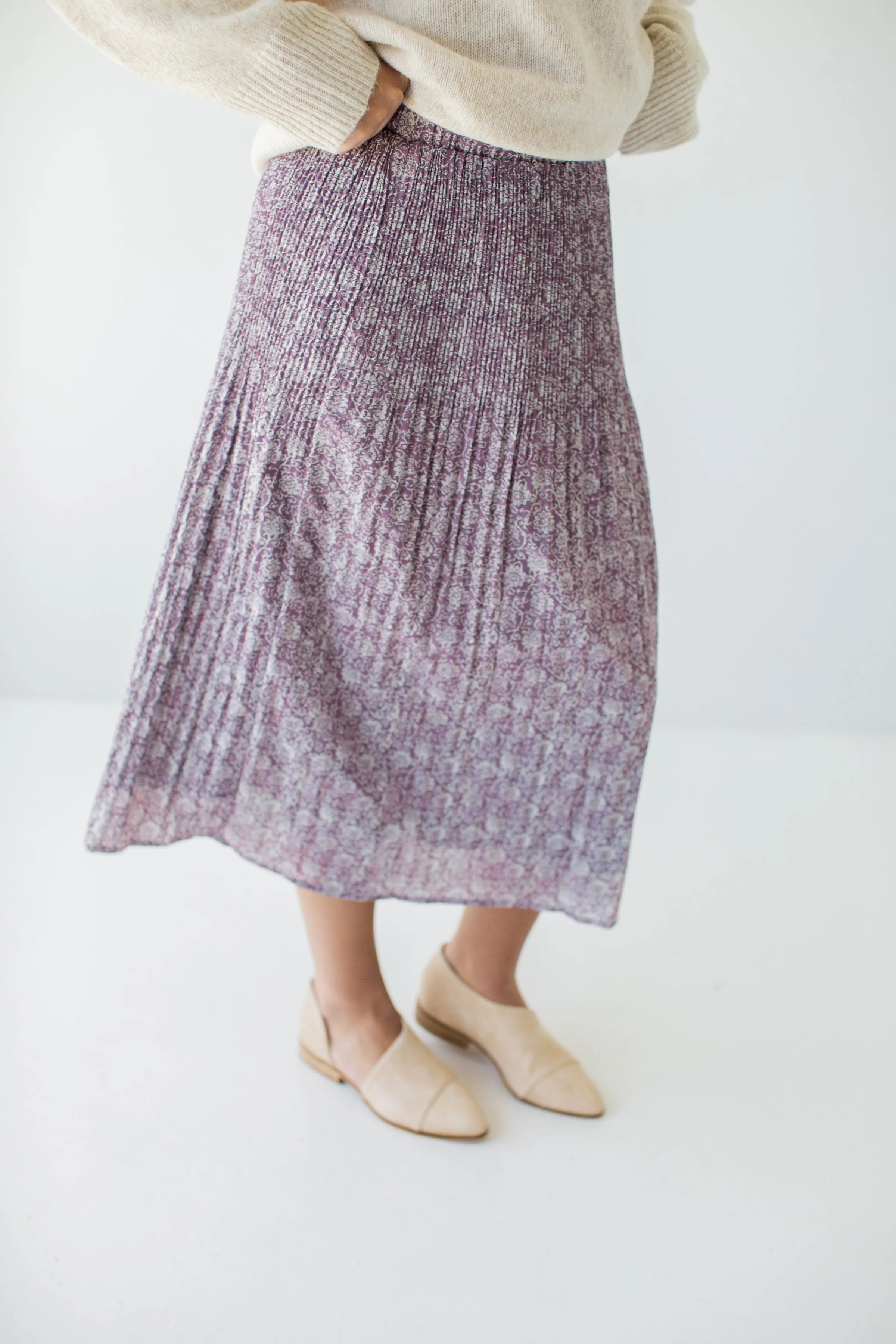 'Destinee' Paisley Pleated Midi Skirt in Mauve