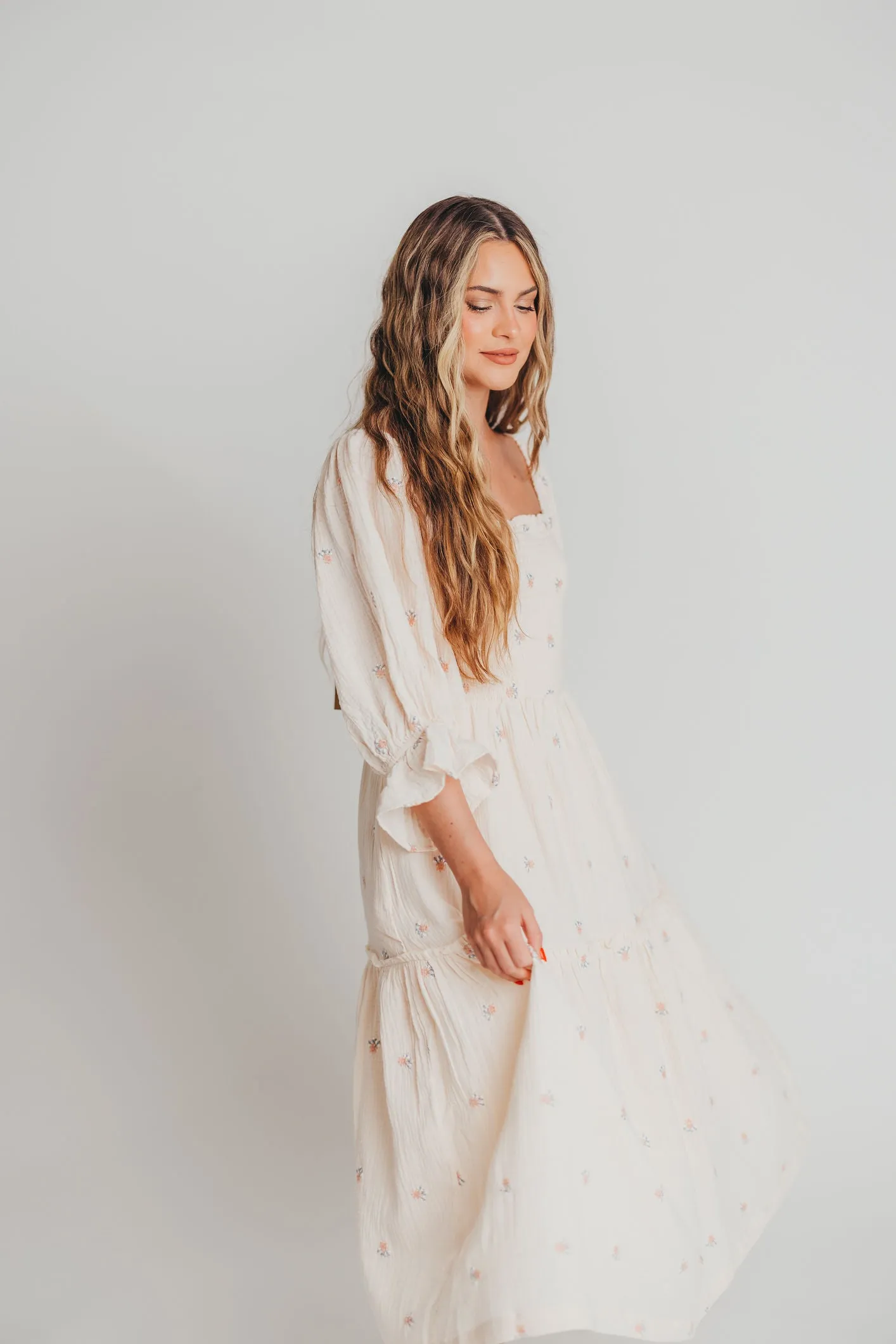 Evie Floral Maxi in Cream - Bump Friendly