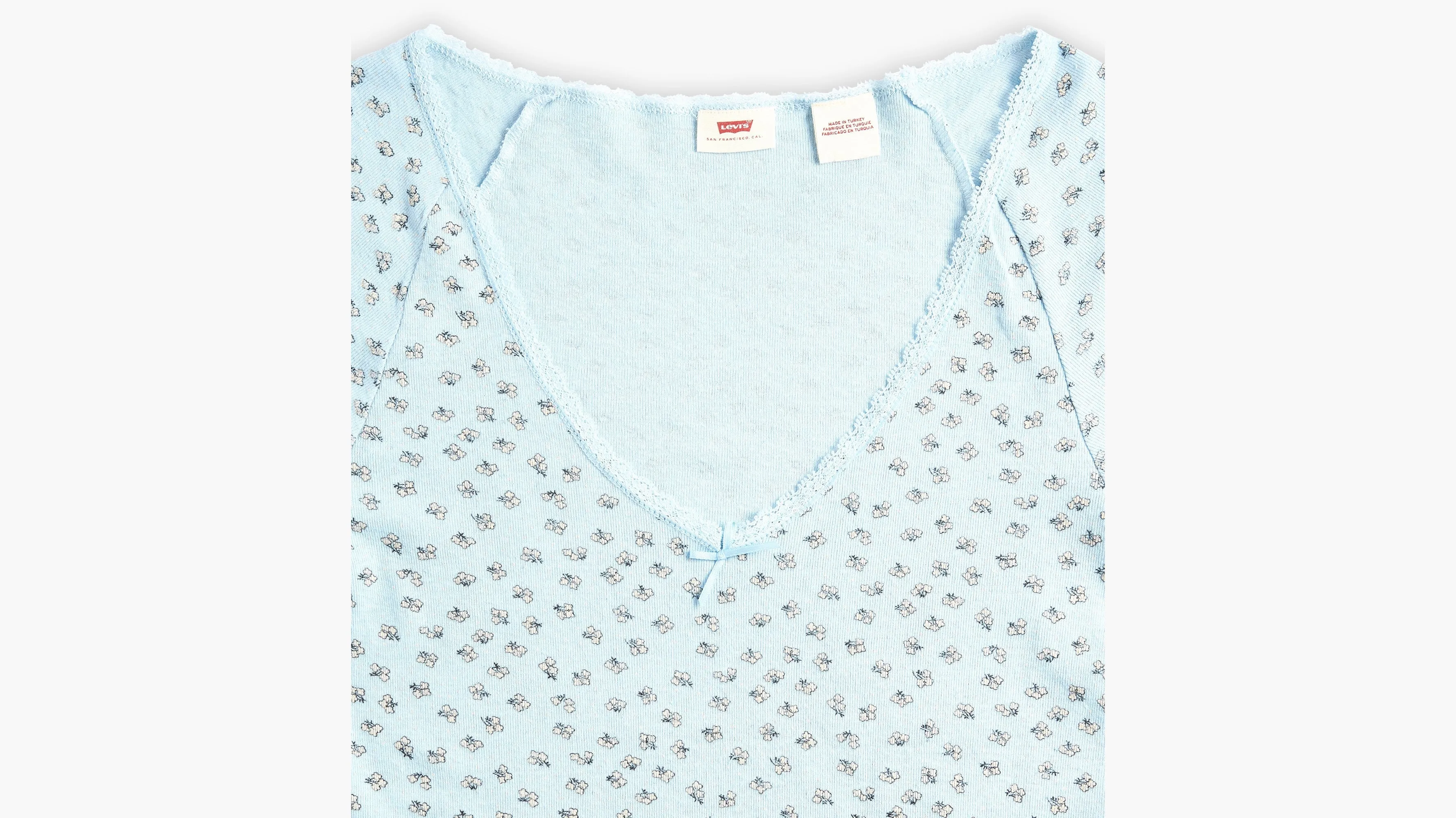 Levi's® Women's Dry Goods V-Neck T-Shirt