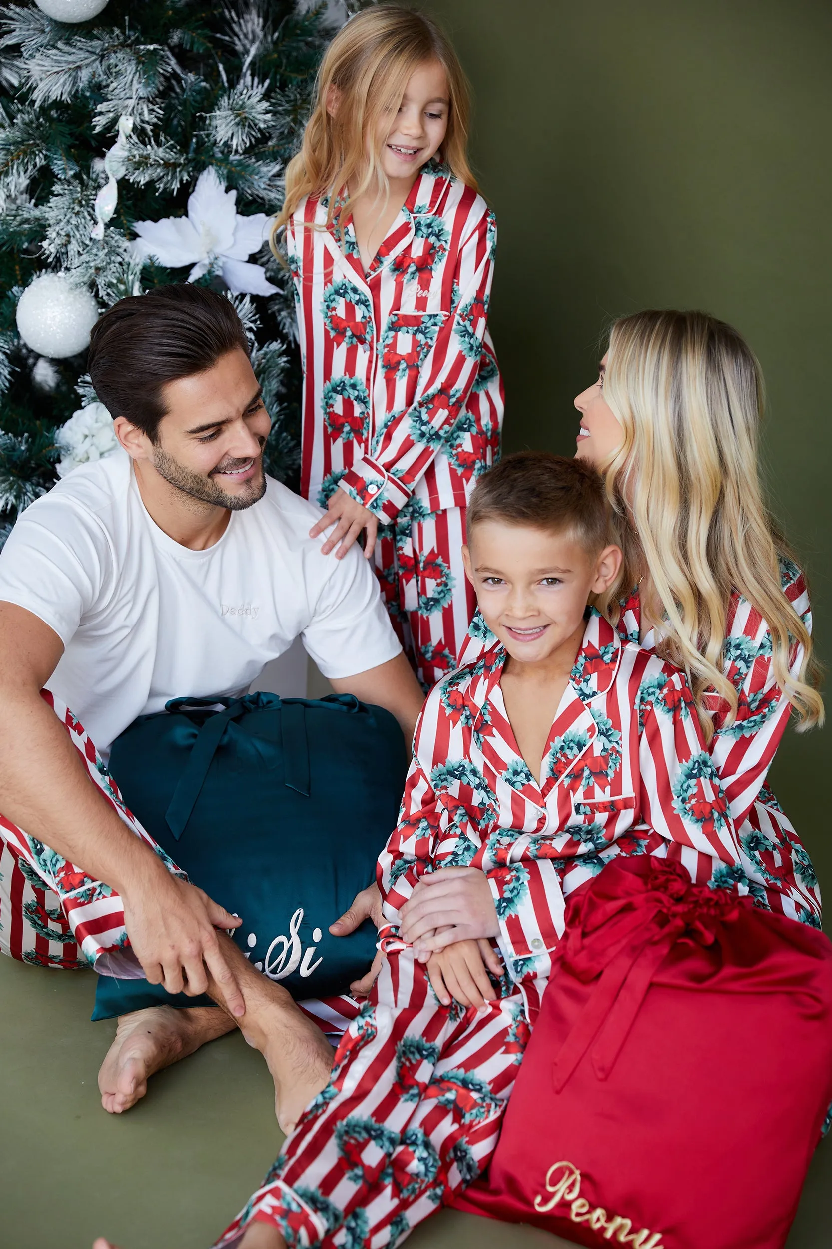 Personalised Children's Luxury Christmas Long Sleeve Pyjama Set - Stripe/Wreath