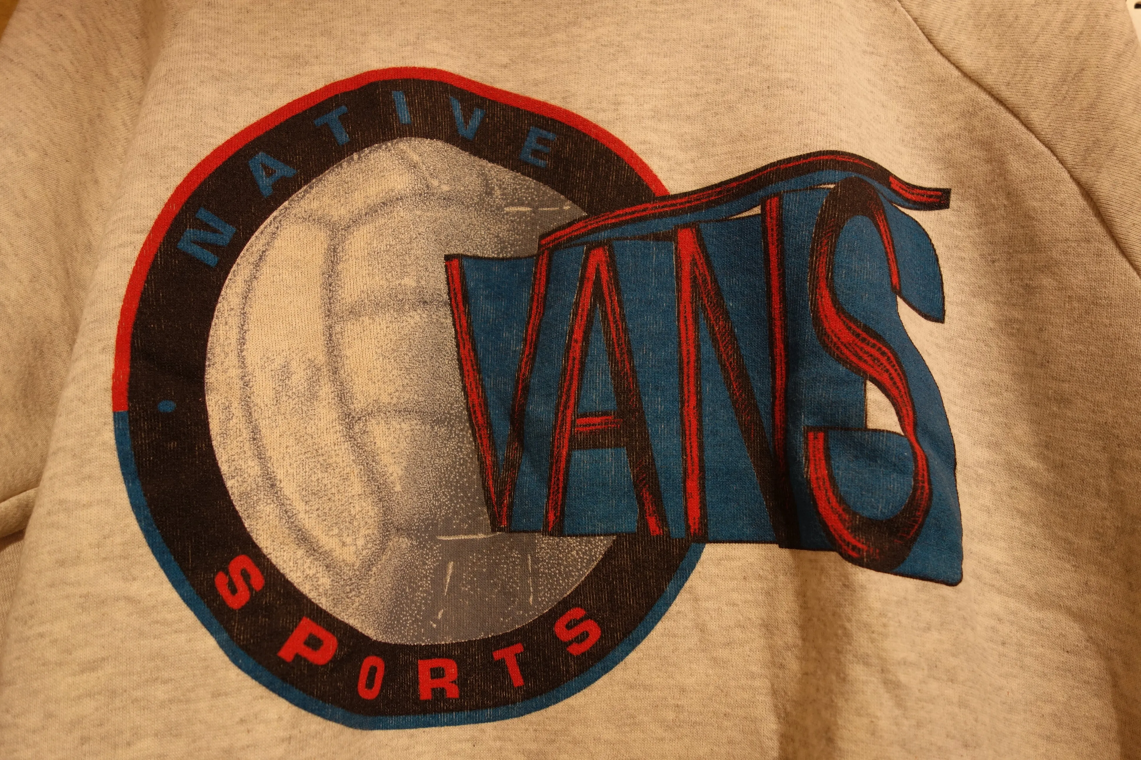 vintage van's sports sweatshirt ~ L